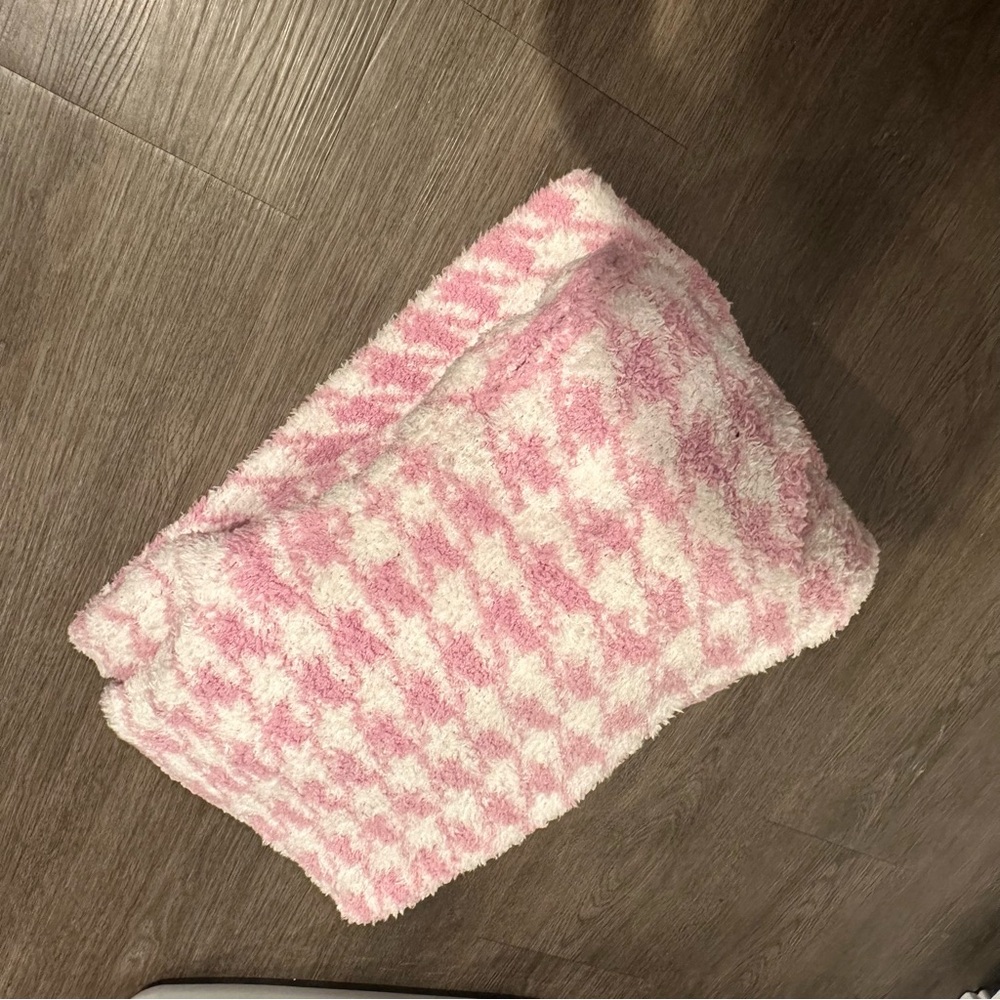 SKIMS Cozy Pink Adult Onesie Pajamas - Picture 4 of 4